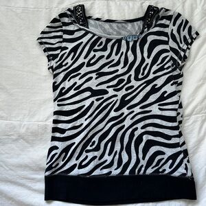 Limited Too Black & White Zebra Print Short Sleeve Top